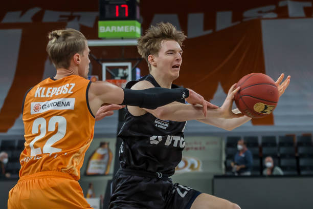 战术氛围多 战术氛围多