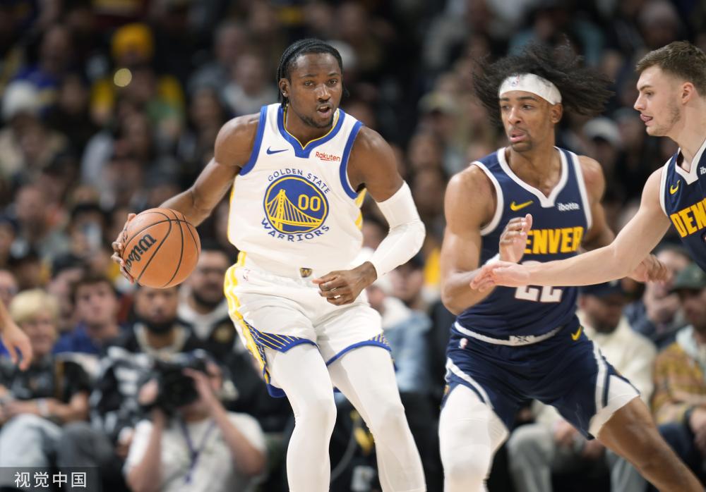 举横幅骂我 举横幅骂我