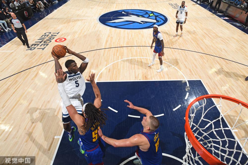 受到体育迷 受到体育迷