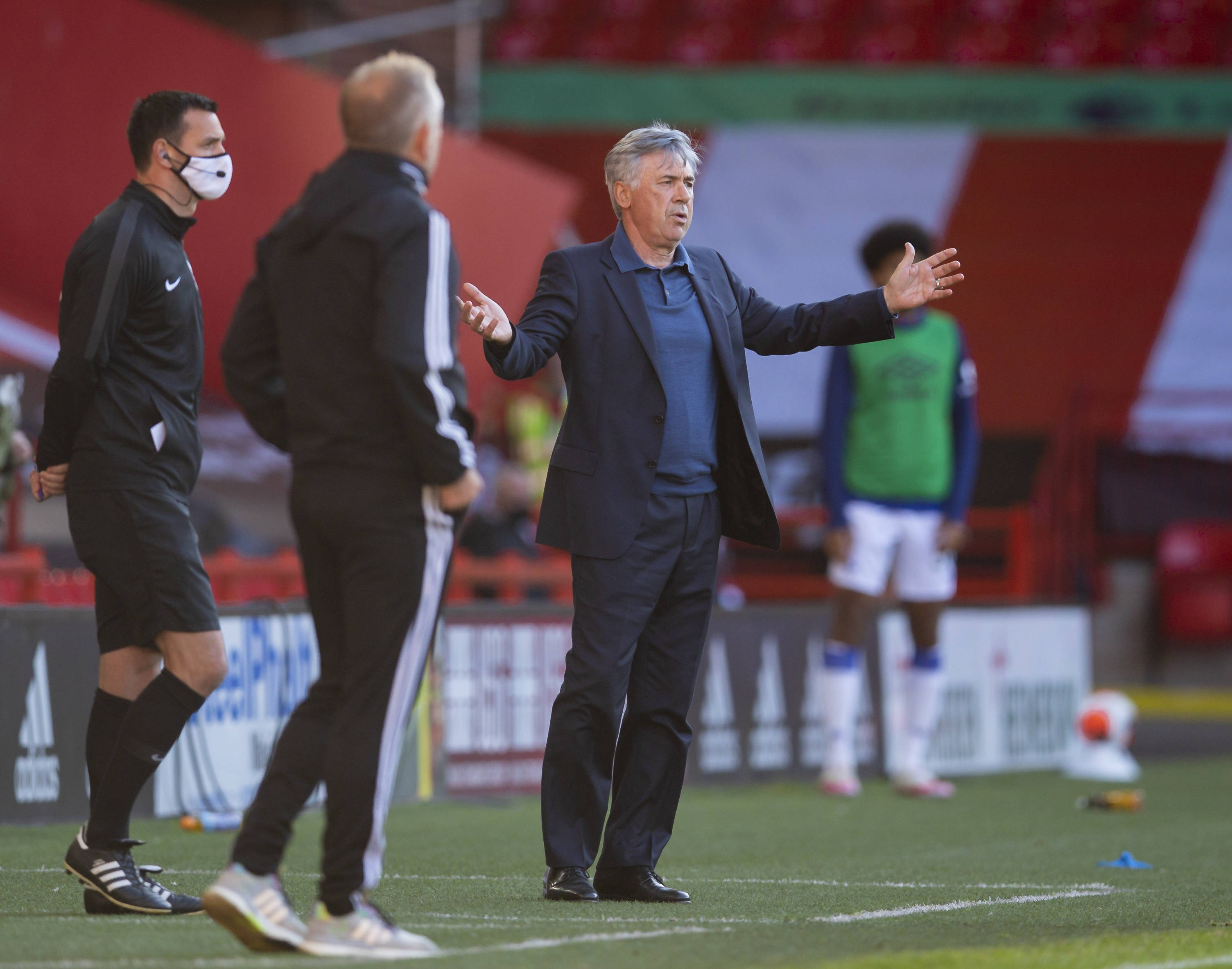 其多次反手 其多次反手