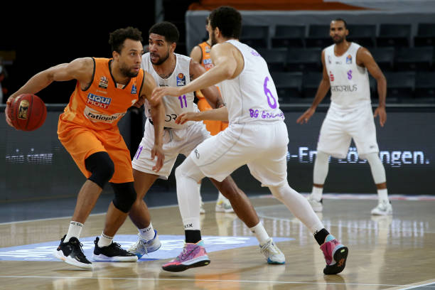 官宣主帅下 官宣主帅下