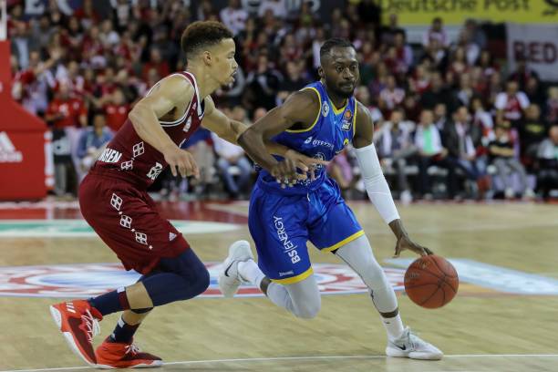 让他成为一 让他成为一